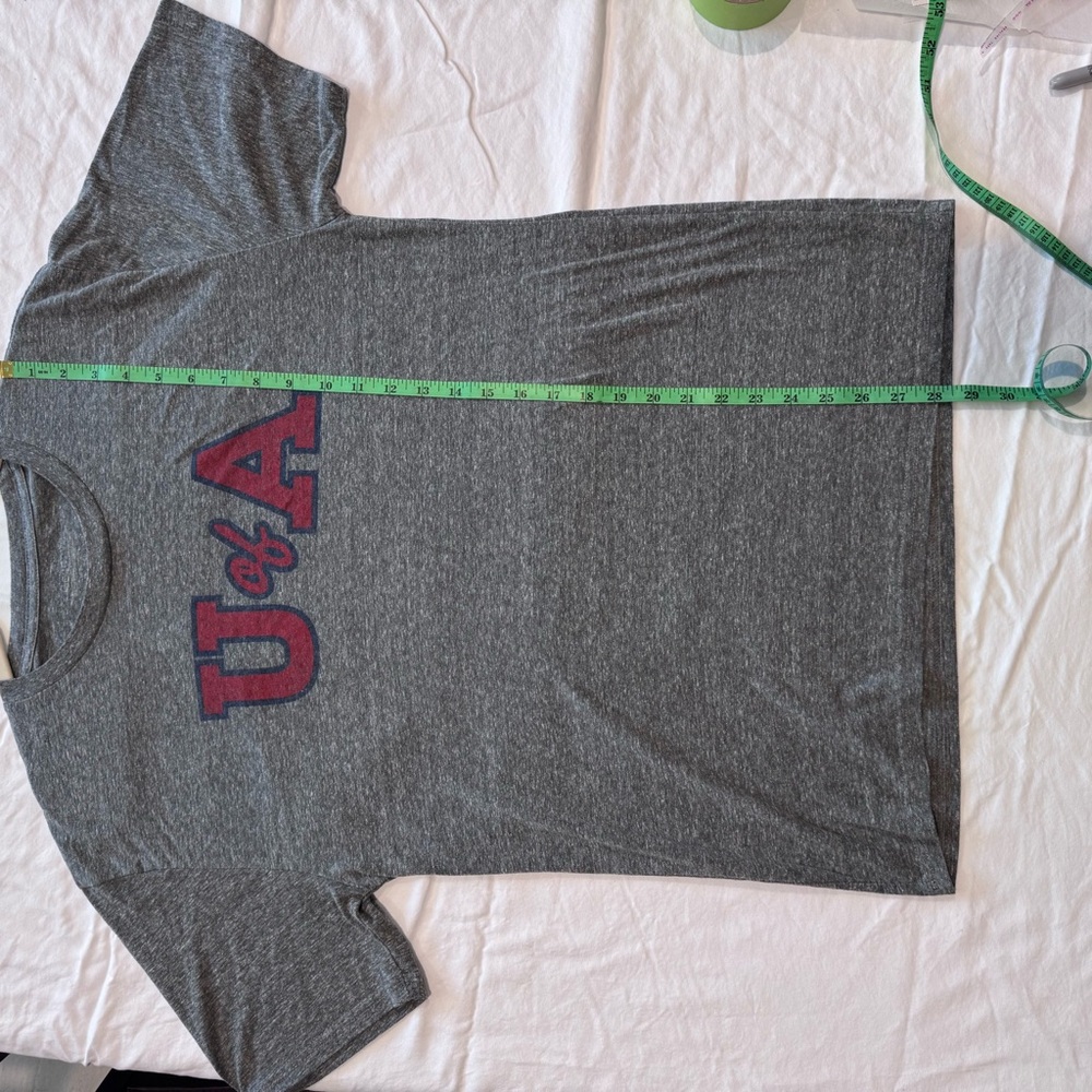 Gray U of A Men's T-Shirt - Picture 4 of 6